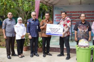 Resmikan Lapangan Futsal Balitbun, Sekaligus Serah Terima Bantuan Bedah Rumah