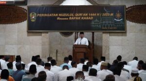 KASAD Jenderal Dudung Beri Ceramah Nuzulul Qur’an dan Jadi Imam Shalat Tarawih di Pusbekangad