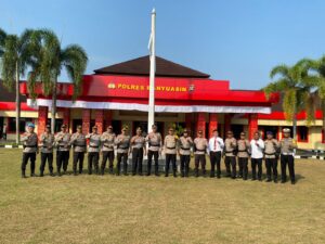 Kapolres Banyuasin Pimpin Upacara Kenaikan Pangkat Pengabdian Personel Polres Banyuasin