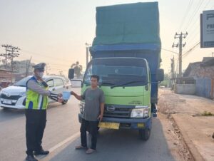 Satlantas Polres Banyuasin Tindak Kendaraan Over Dimension dan Over Loading
