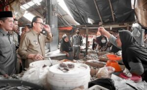 Bersama PJ Bupati, Ketua DPRD Banyuasin Ikut Sidak Pasar