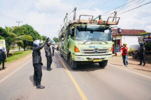 Macet Banyuasin Terjadi Banyak Kendaraan Melanggar