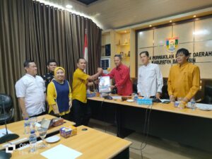 Penyampaian laporan Hasil Reses 45 Anggota DPRD Diserahkan ke Pimpinan DPRD