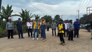 Satu Hari Pj Bupati Banyuasin Monitoring 5 Titik Ruas Jalan Bakal Dibangun
