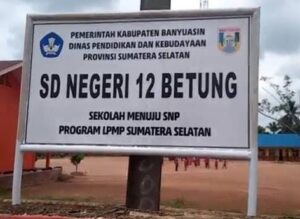 Kepala SDN 12 Betung, Alergi Media dan LSM
