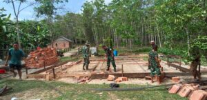 Satgas TMMD Ke-121 Kejar Target Pemasangan Rangka Besi Cor RTLH