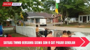 Semangat Satgas TMMD 121 Kodim 0430/Banyuasin Perindah Pagar Sekolah