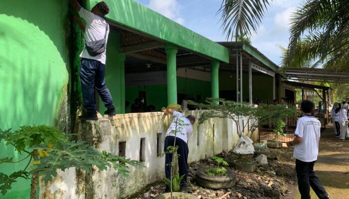 Aksi Sosial HBP ke-62, Lapas Banyuasin Bersihkan Musholla di Panti Asuhan Pangkalan Balai