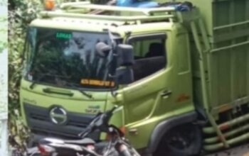 Truk Batubara Tabrakan di Jalintim Muba, Pengendara Motor Tewas di Tempat